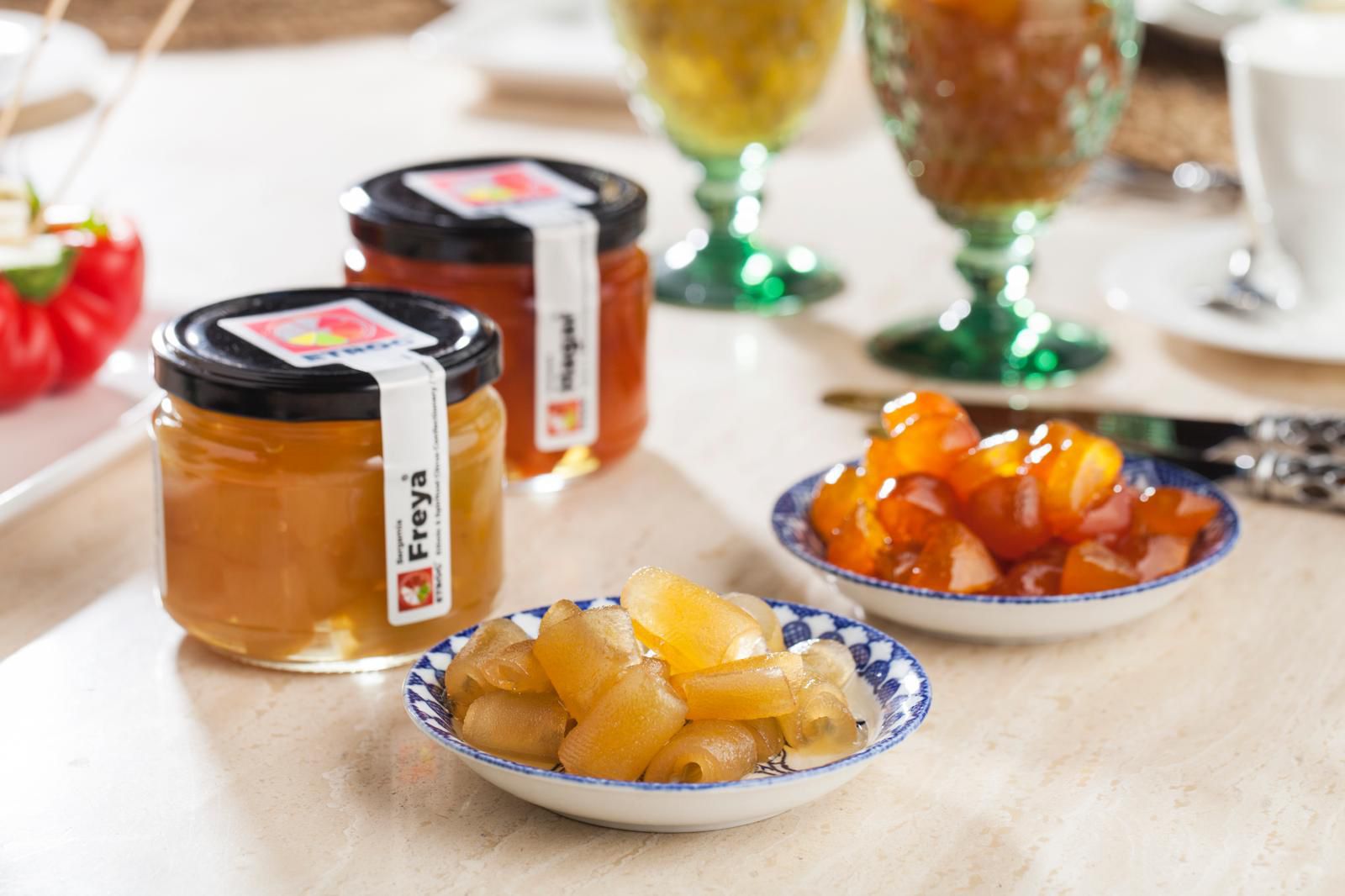 Etrog jars with citrus